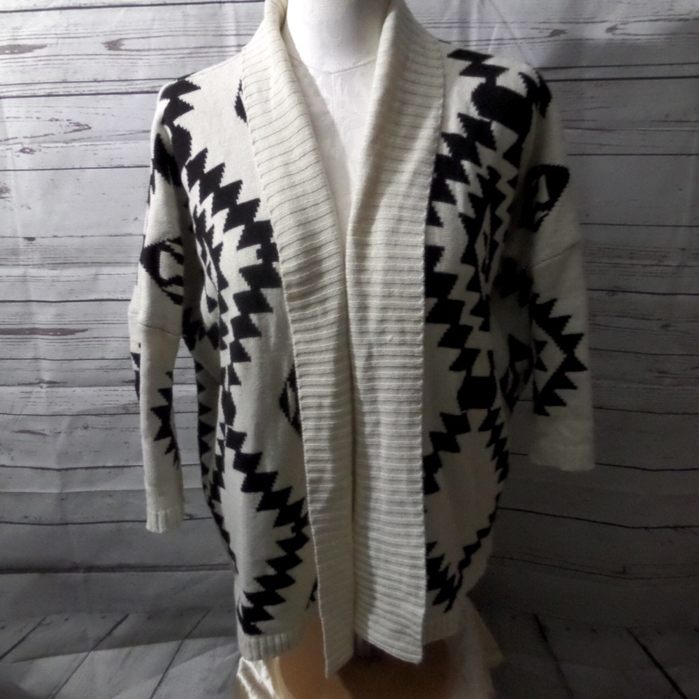 Aztec Cream & Black Open Front Cardigan Sweater One Size Fits Like Large Boho We